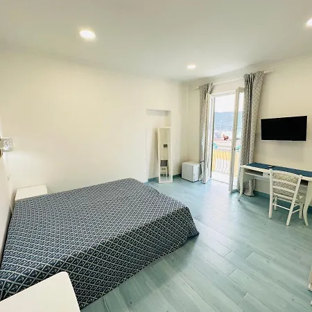 Sky - Immobilevante Guest house Ponza