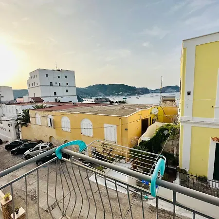 Sky - Immobilevante Affittacamere 3*