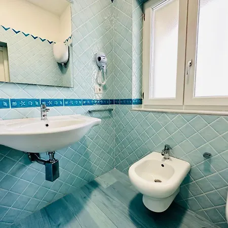 Sky - Immobilevante 3* Ponza