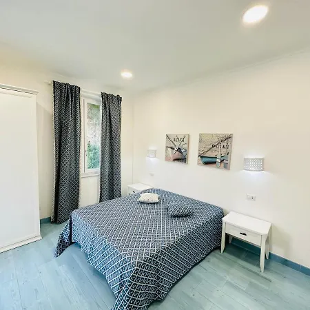 Sky - Immobilevante Affittacamere Ponza