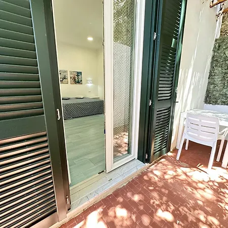 Sky - Immobilevante Affittacamere Ponza