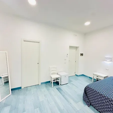 Sky - Immobilevante Affittacamere Ponza